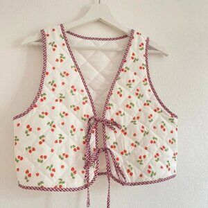 Strawberry print sleeveless tank top